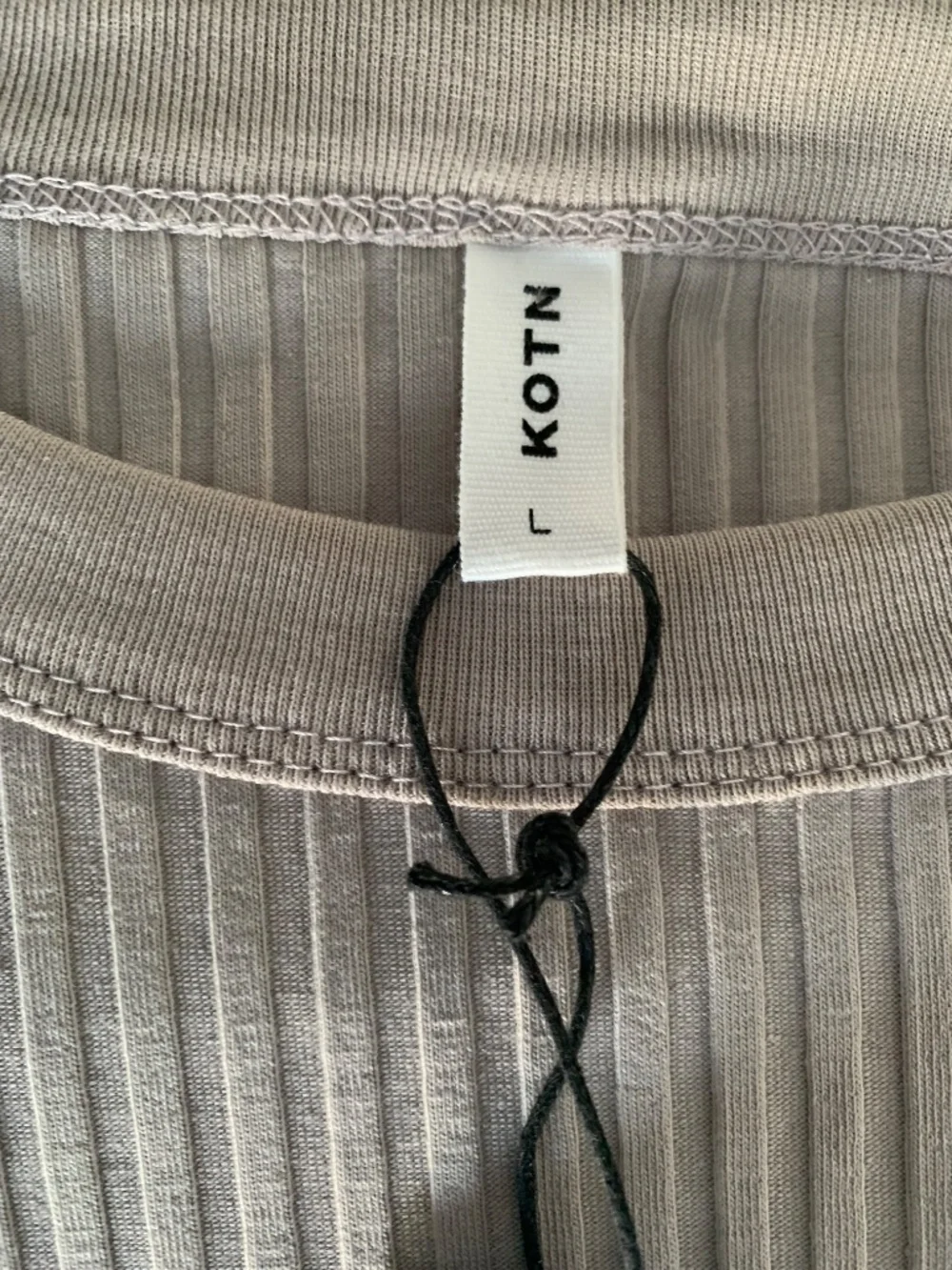 KOTN Blouse Women’s Opal Gary 97% Egyptian Cotton Ribbed long sleeve size L - Picture 8 of 13
